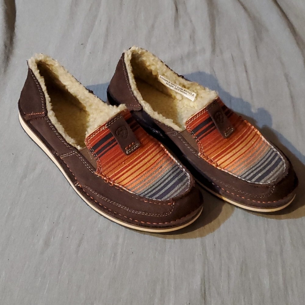 NWOT ARIAT SHOES